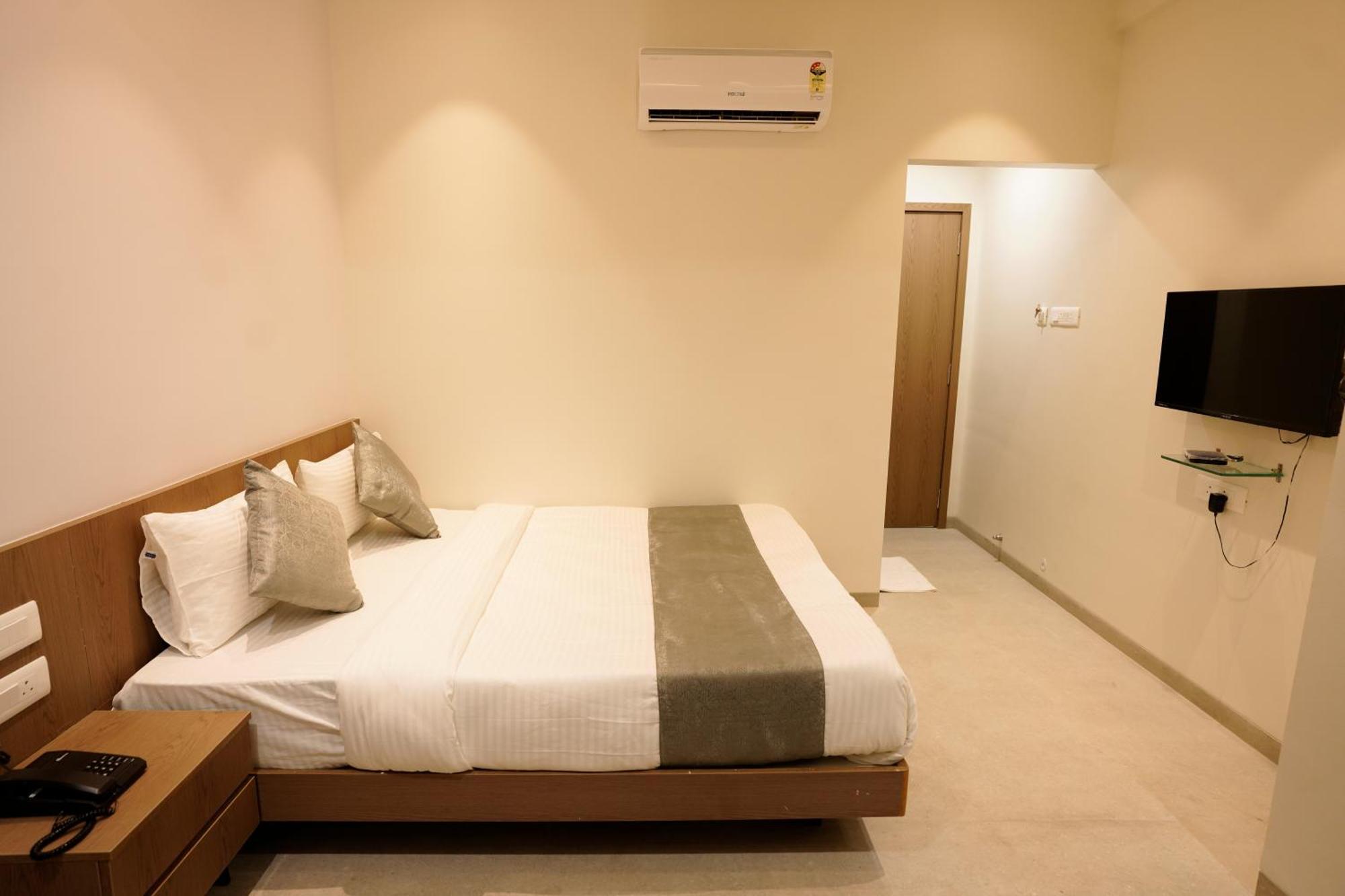 A Square Executive Hotel Aurangabad  Ngoại thất bức ảnh