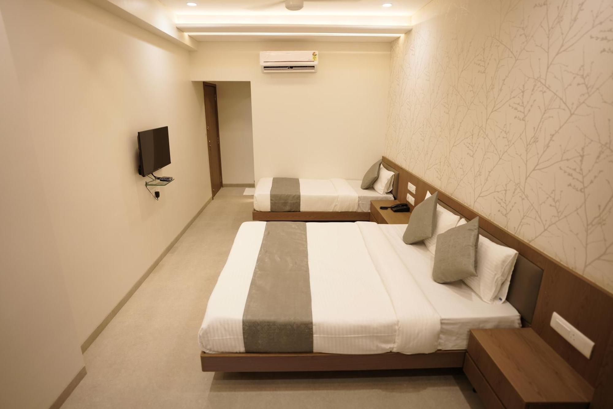 A Square Executive Hotel Aurangabad  Ngoại thất bức ảnh